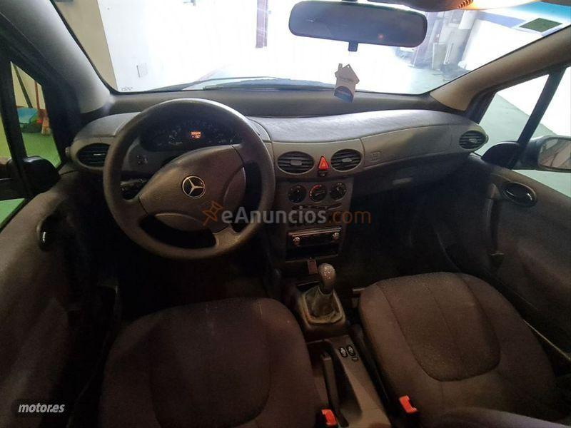 Mercedes Clase A A 160 CLASSIC de 2000 con 299.000 Km por 1.500 EUR. en Asturias