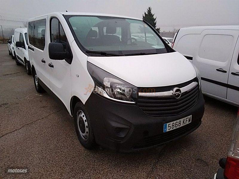Opel Vivaro 1.6 CDTI SS 92kW L1 2.7t Combi Plus9 de 2018 con 140.000 Km por 20.999 EUR. en Malaga