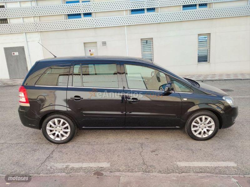 Opel Zafira 1.7 CDTi 110 CV Family de 2011 con 222.000 Km por 4.995 EUR. en Malaga