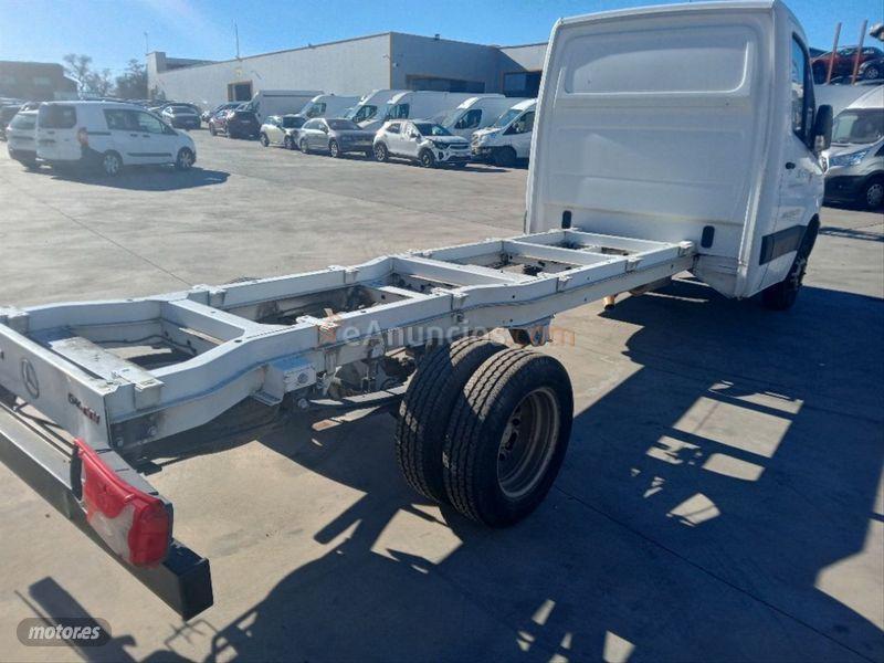 Mercedes Sprinter 516 CDI MEDIO 5.0T de 2011 con 193.000 Km por 5.700 EUR. en Madrid
