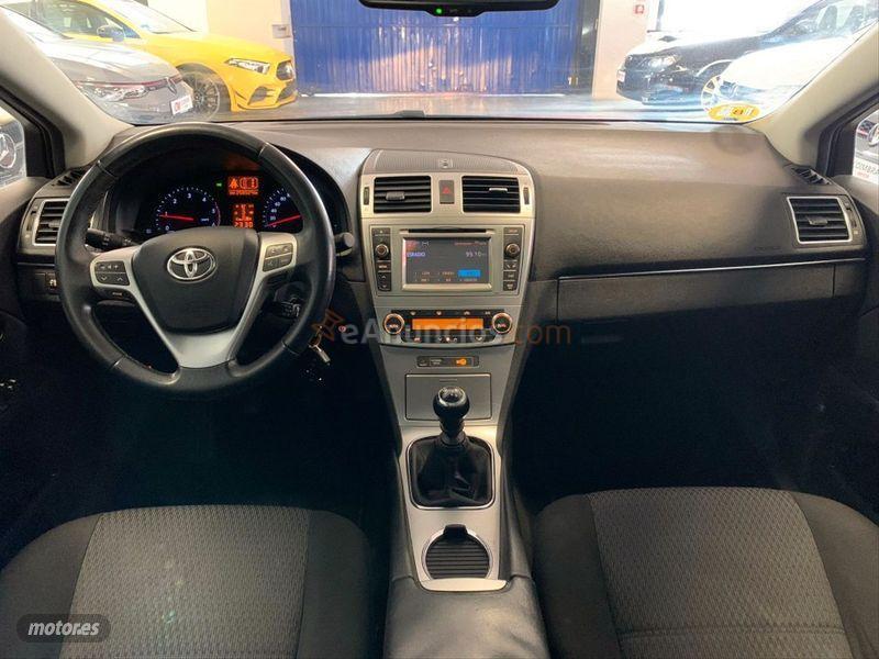 Toyota Avensis 120D Advance Cross Sport de 2012 con 258.500 Km por 6.490 EUR. en Madrid