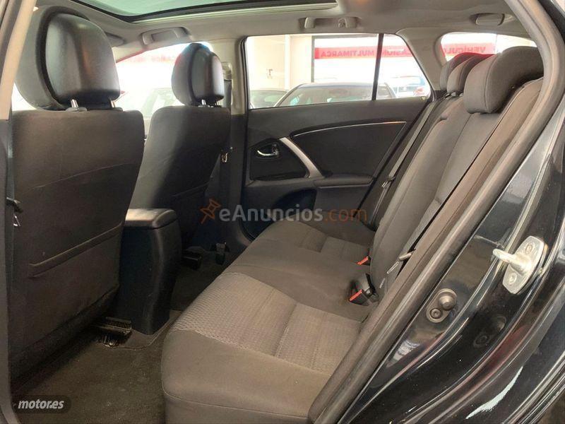 Toyota Avensis 120D Advance Cross Sport de 2012 con 258.500 Km por 6.490 EUR. en Madrid