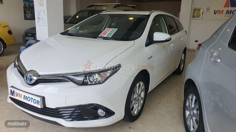 Toyota Auris 1.8 140H Advance Touring Sports de 2018 con 71.000 Km por 15.900 EUR. en Las Palmas
