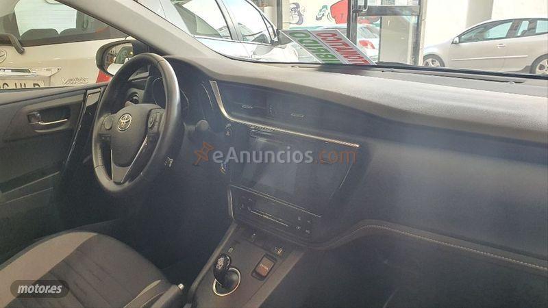 Toyota Auris 1.8 140H Advance Touring Sports de 2018 con 71.000 Km por 15.900 EUR. en Las Palmas
