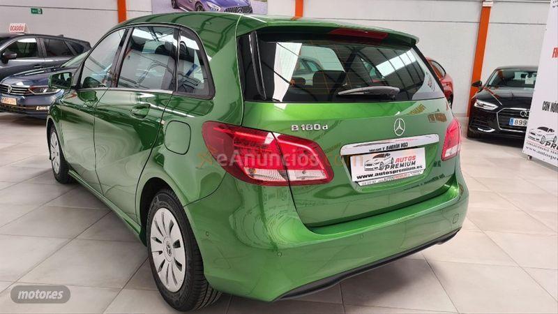 Mercedes Clase B B 180 d de 2017 con 60.000 Km por 16.999 EUR. en Madrid
