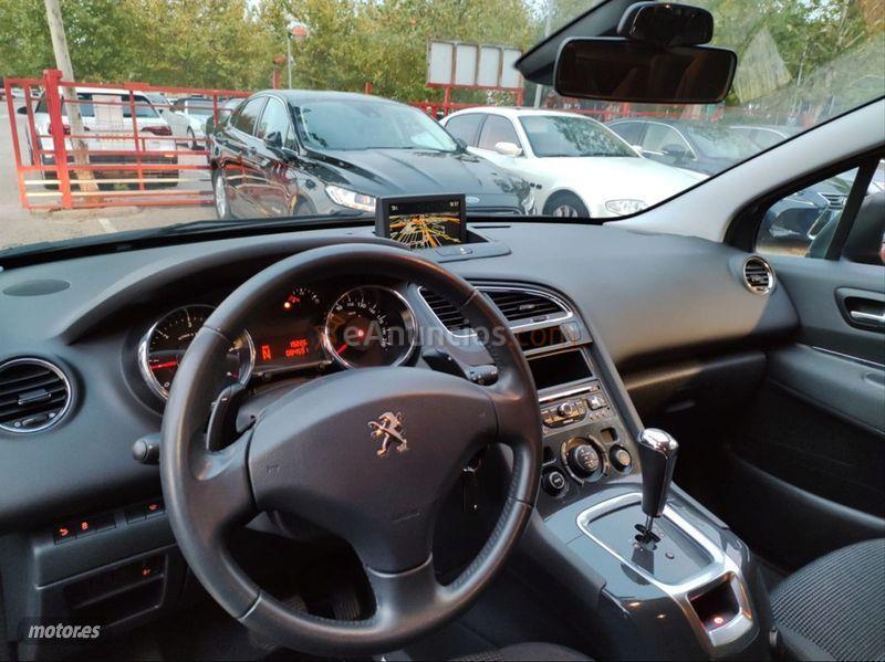 Peugeot 5008 Active 1.6 eHDI 115 FAP ETG6 Blue Lion de 2013 con 80.000 Km por 11.600 EUR. en Madrid