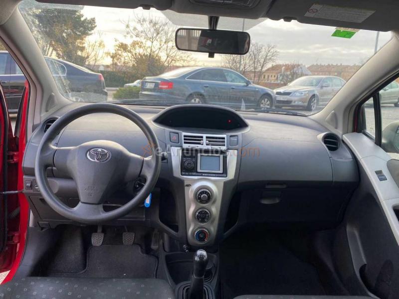Toyota Yaris 1.3  Vvti 