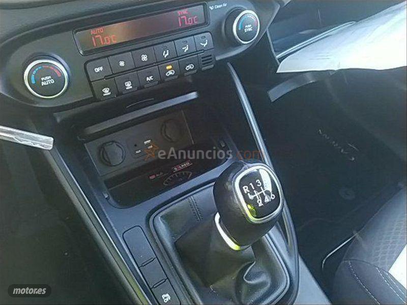 Kia Carens 1.6 GDi 99kW 135CV Concept de 2017 con 112.684 Km por 12.300 EUR. en Toledo