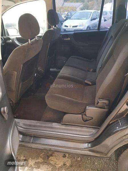 Opel Zafira 2.0 Dti 16v Club de 2003 con 242.000 Km por 1.500 EUR. en La Coruna