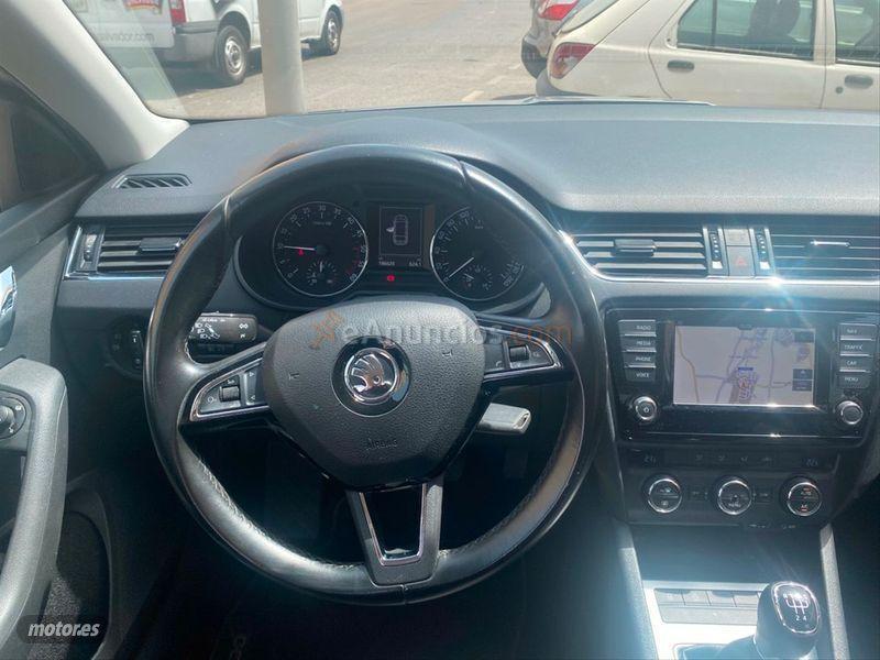 Skoda Octavia Combi 1.6 TDI CR 110 Ambition Greenline de 2016 con 187.000 Km por 10.500 EUR. en Almeria