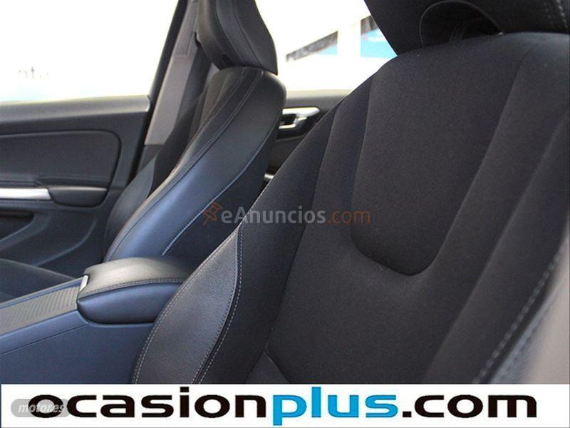 Volvo V 60 2.4 D4 AWD Momentum Auto de 2016 con 142.433 Km por 18.900 EUR. en Albacete