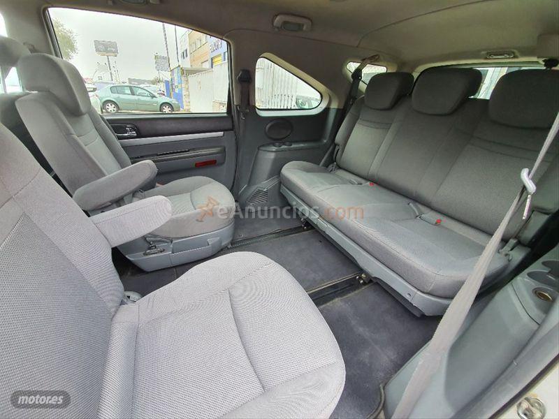 Ssangyong Rodius 270Xdi Limited de 2007 con 168.000 Km por 6.500 EUR. en Madrid