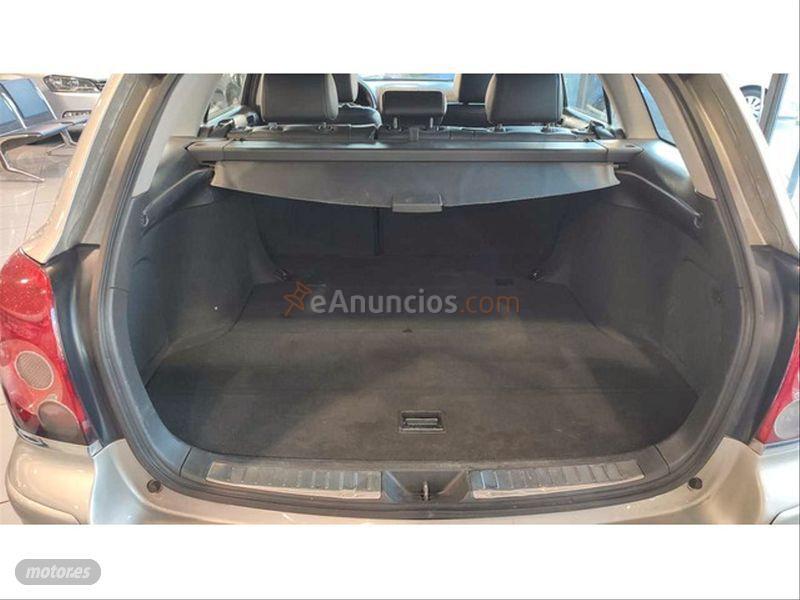 Toyota Avensis 2.2 D4D Sol Wagon de 2007 con 329.000 Km por 3.500 EUR. en Madrid