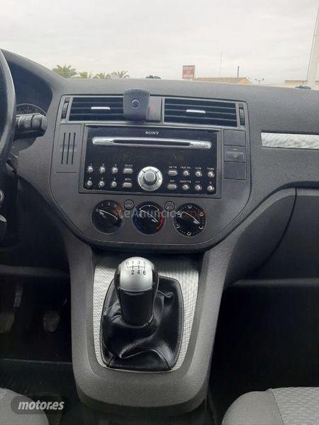 Ford Focus C-Max 2.0 TDCi Ghia de 2005 con 160.000 Km por 4.800 EUR. en Murcia