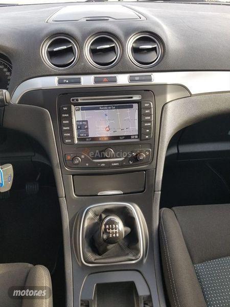 Ford S-Max 2.0 TDCi 140cv Limited Edition de 2015 con 141.000 Km por 14.450 EUR. en Toledo