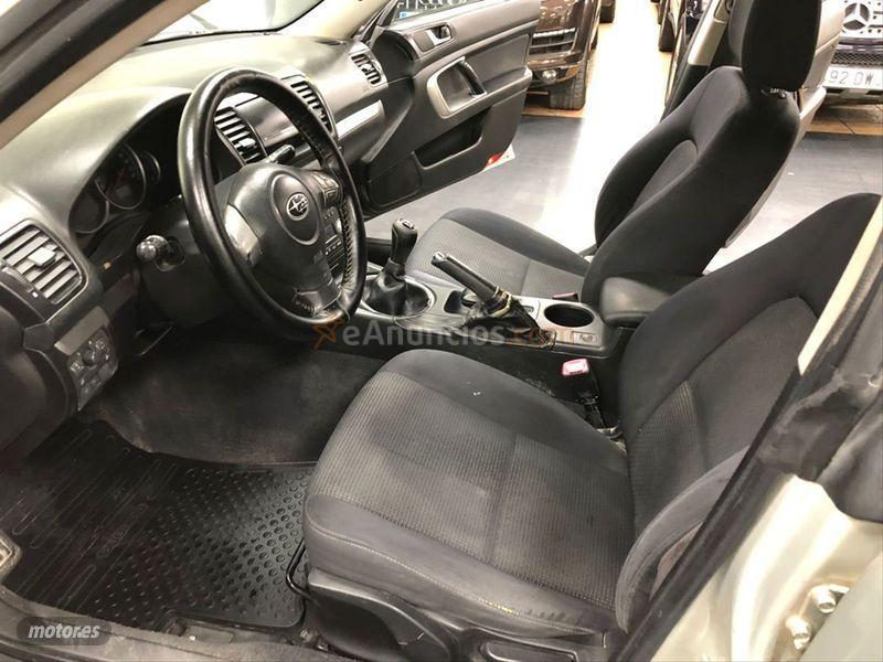 Subaru Outback 2.5i de 2008 con 218.765 Km por 4.999 EUR. en Sevilla