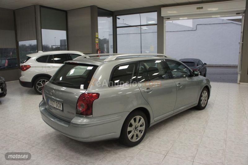 Toyota Avensis 1.8 VVTi Advance Cross Sport de 2008 con 97.000 Km por 5.750 EUR. en Cadiz