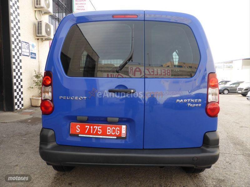 Peugeot Partner Tepee Active 1.6 HDi 92cv de 2015 con 145.184 Km por 8.290 EUR. en Madrid