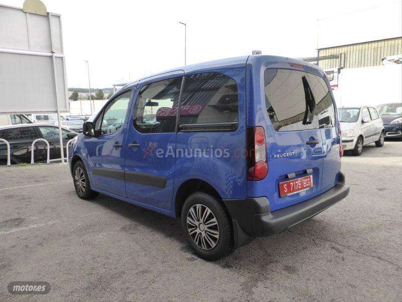 Peugeot Partner Tepee Active 1.6 HDi 92cv de 2015 con 145.184 Km por 8.290 EUR. en Madrid