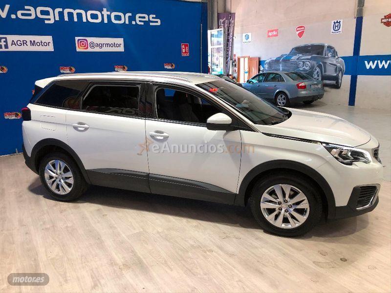 Peugeot 5008 Allure 1.6 BlueHDi 88KW 120CV de 2017 con 218.000 Km por 16.999 EUR. en Salamanca