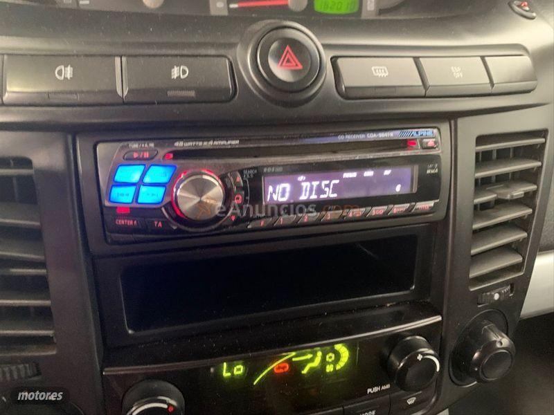 Ssangyong Rodius 270Xdi Limited de 2005 con 182.010 Km por 5.500 EUR. en Sevilla