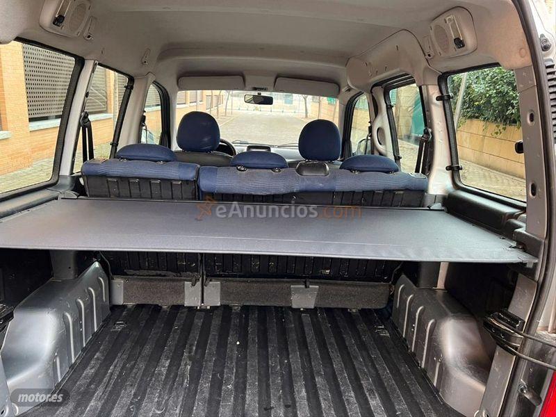 Peugeot Partner Tepee Active 1.6 HDi 92cv de 2011 con 202.000 Km por 4.999 EUR. en Madrid