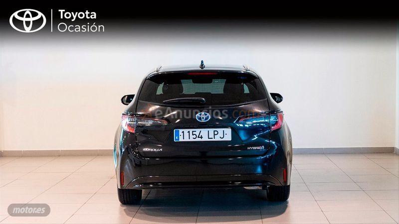 Toyota Corolla 1.8 125H ACTIVE TECH ECVT TOU SPORT de 2021 con 8.914 Km por 21.900 EUR. en Cadiz