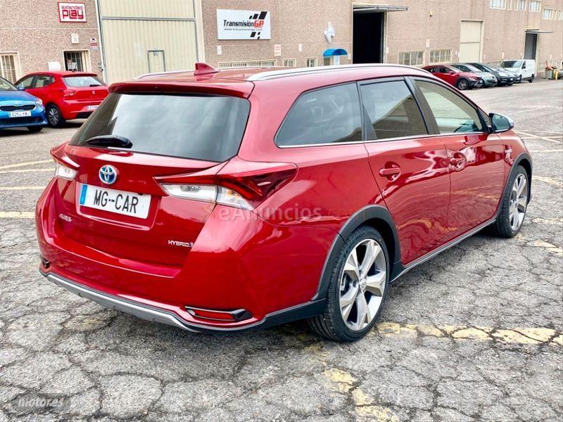 Toyota Auris 1.8 140H Feel EditionLED T.Sport de 2019 con 55.100 Km por 17.900 EUR. en Madrid