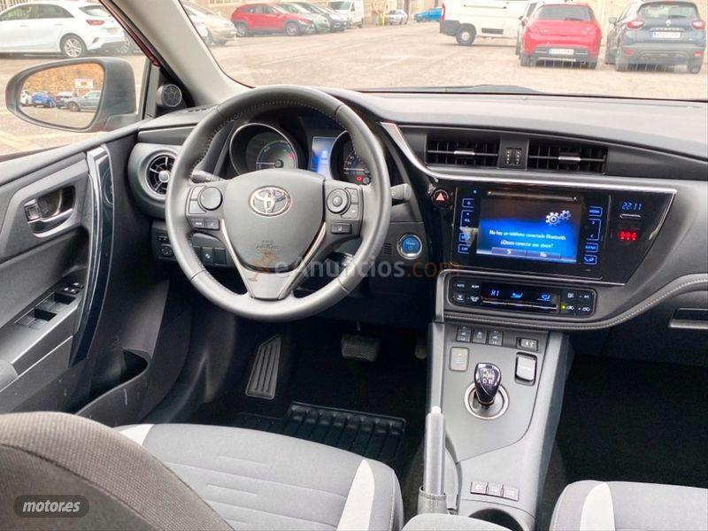 Toyota Auris 1.8 140H Feel EditionLED T.Sport de 2019 con 55.100 Km por 17.900 EUR. en Madrid