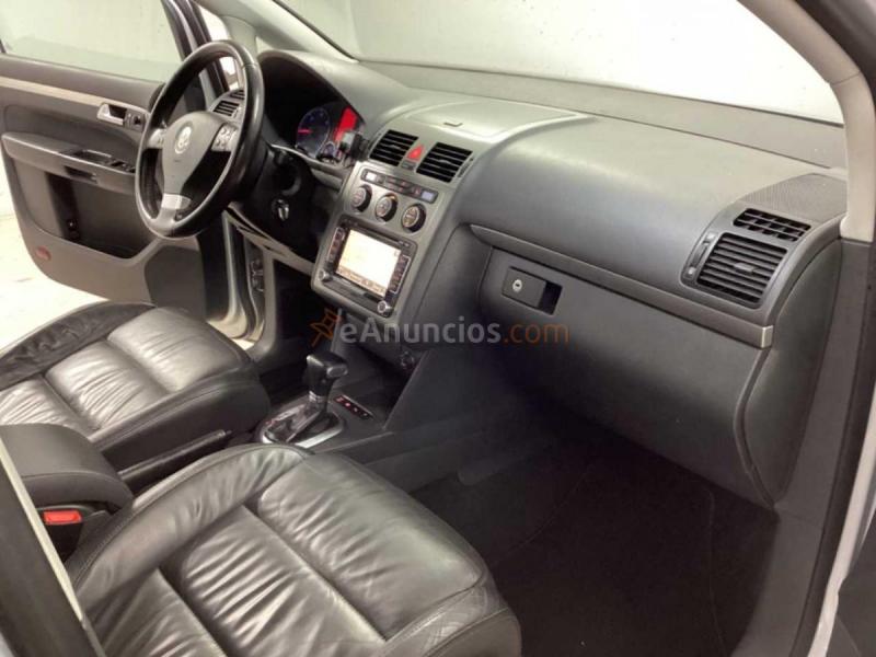 Volkswagen Touran 2.0TDi DSG 