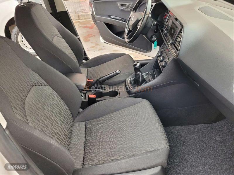Seat Leon ST 1.6 TDI 110cv StSp Style Ecomotive de 2015 con 210.732 Km por 9.500 EUR. en Malaga