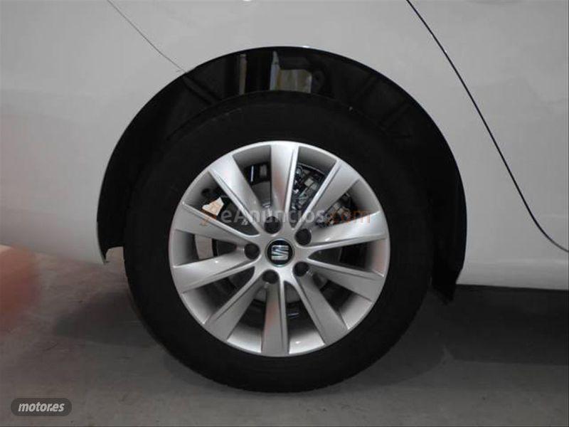 Seat Leon ST 1.6 TDI 85kW 115CV StSp Style de 2019 con 93.775 Km por 15.900 EUR. en Granada