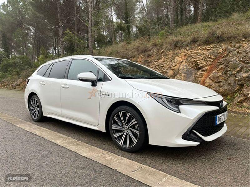 Toyota Corolla 2.0 180H STYLE ECVT TOURING SPORT de 2021 con 1.999 Km por 25.990 EUR. en Barcelona