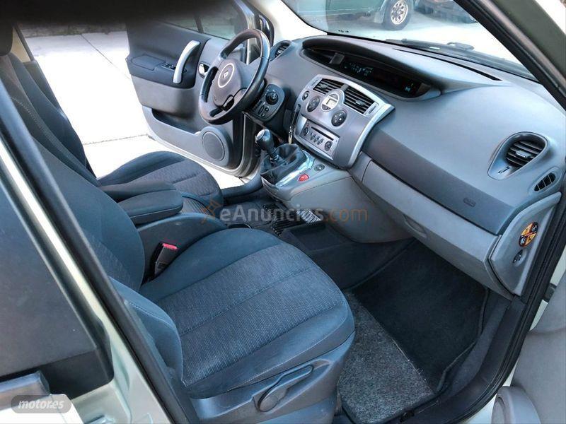 Renault Grand Scenic Dynamique 7 plazas 1.9dCi EU4 de 2007 con 300.000 Km por 3.000 EUR. en Valladolid