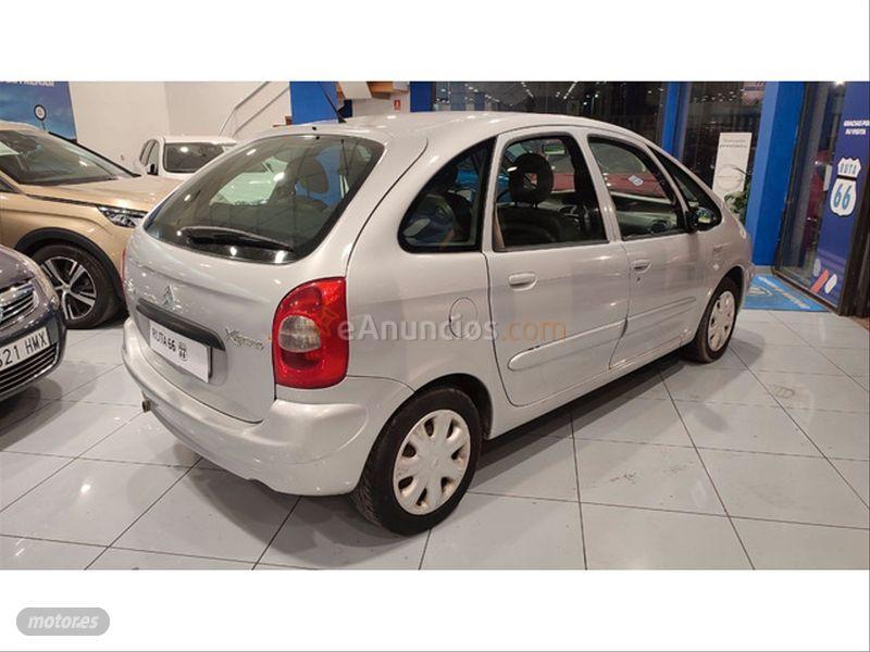 Citroen Xsara Picasso 1.8 16V de 2001 con 105.000 Km por 3.300 EUR. en Madrid