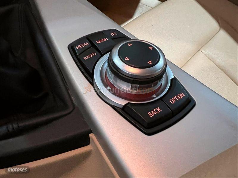 BMW Serie 3 316d Touring de 2016 con 139.000 Km por 15.990 EUR. en Sevilla