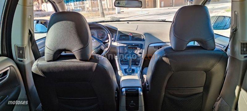 Volvo XC 70 2.4 D5 Summum de 2005 con 266.000 Km por 5.999 EUR. en Granada