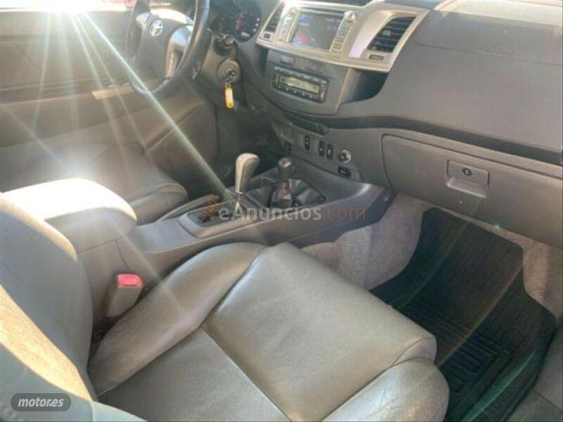 Toyota Hilux 3.0 D4D Cabina Doble VXL de 2012 con 172.000 Km por 24.999 EUR. en Zaragoza