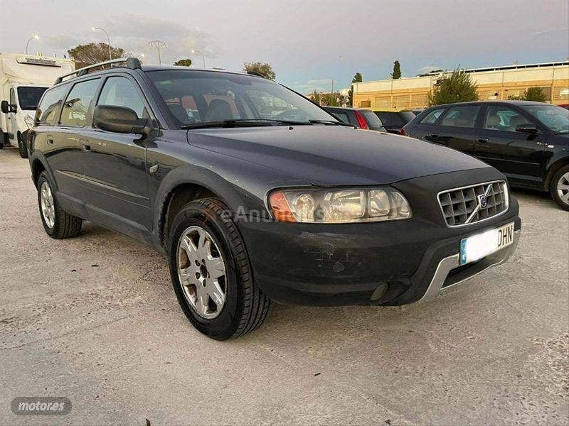 Volvo XC 70 2.4 D5 Summum de 2005 con 326.149 Km por 4.499 EUR. en Madrid