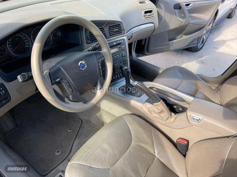 Volvo XC 70 2.4 D5 Summum de 2005 con 326.149 Km por 4.499 EUR. en Madrid