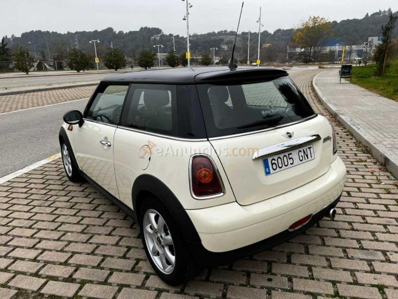 MINI Cooper D 110cv 6 vel. 