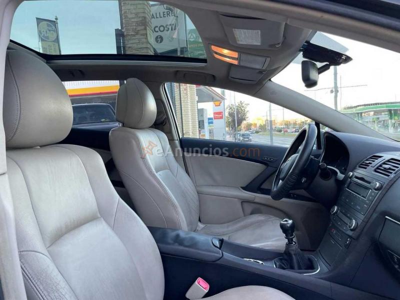 Toyota Avensis Wagon 2.2 d4-d 