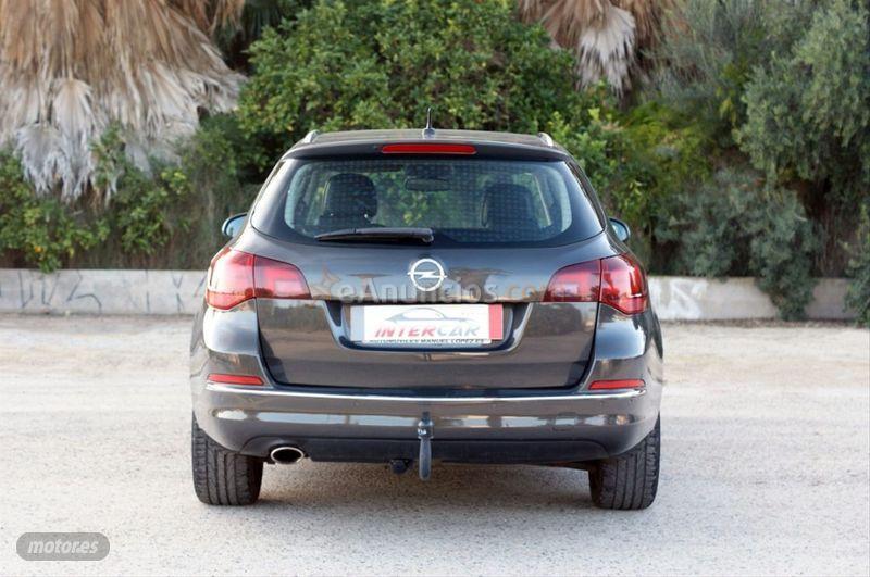 Opel Astra 2.0 CDTi 165 CV Excellence Auto ST de 2015 con 240.700 Km por 9.500 EUR. en Murcia
