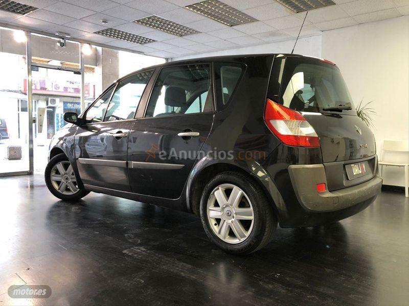 Renault Scenic Confort Dynamique 1.6 16V EU4 de 2006 con 110.000 Km por 4.500 EUR. en Barcelona