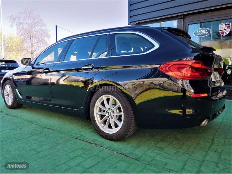 BMW Serie 5 520dA Touring de 2017 con 62.000 Km por 31.990 EUR. en Madrid