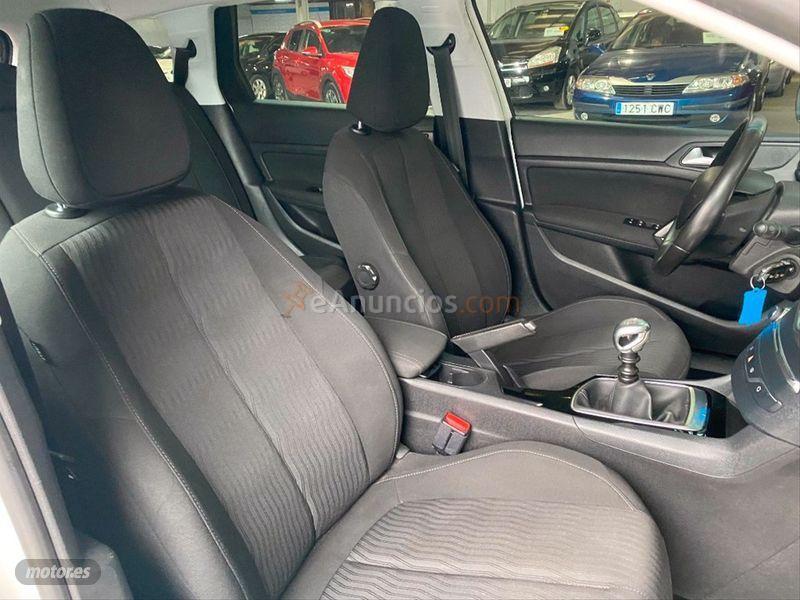 Peugeot 308 Nuevo 308 SW Business Line 1.6 eHDI 115 de 2015 con 178.000 Km por 9.500 EUR. en La Coruna