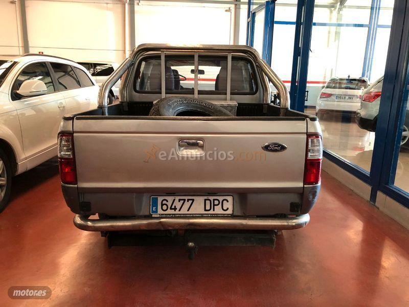 Ford Ranger 2.5 TDi Doble Cabina de 2005 con 280.000 Km por 10.500 EUR. en Jaen