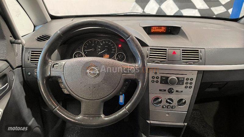 Opel Meriva Enjoy 1.7 CDTi 100 CV de 2007 con 239.000 Km por 3.500 EUR. en Salamanca