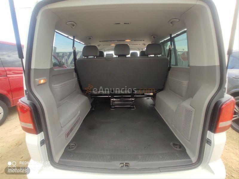 Volkswagen Caravelle Largo 2.0 TDI 102cv Trendline Edition de 2012 con 215.478 Km por 18.499 EUR. en Sevilla