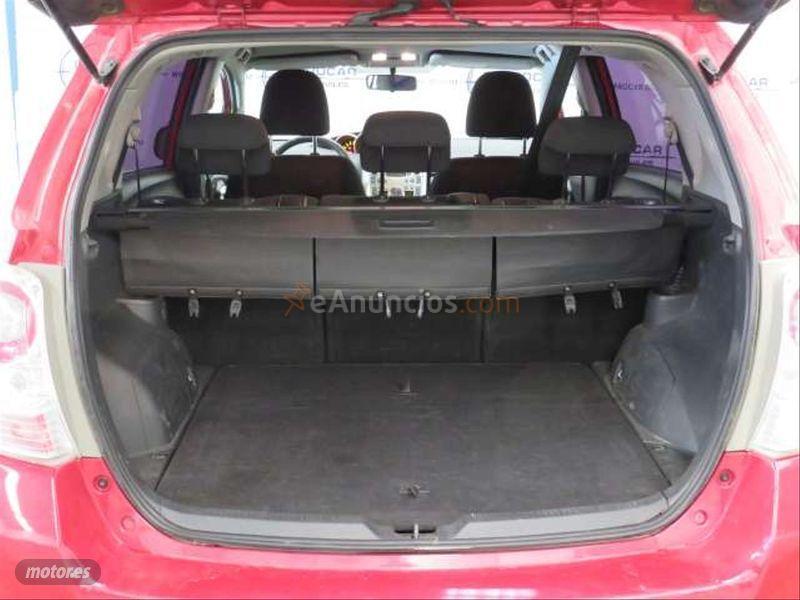 Toyota Verso 2.0 D4D Active 5pl. de 2011 con 220.000 Km por 7.890 EUR. en Sevilla